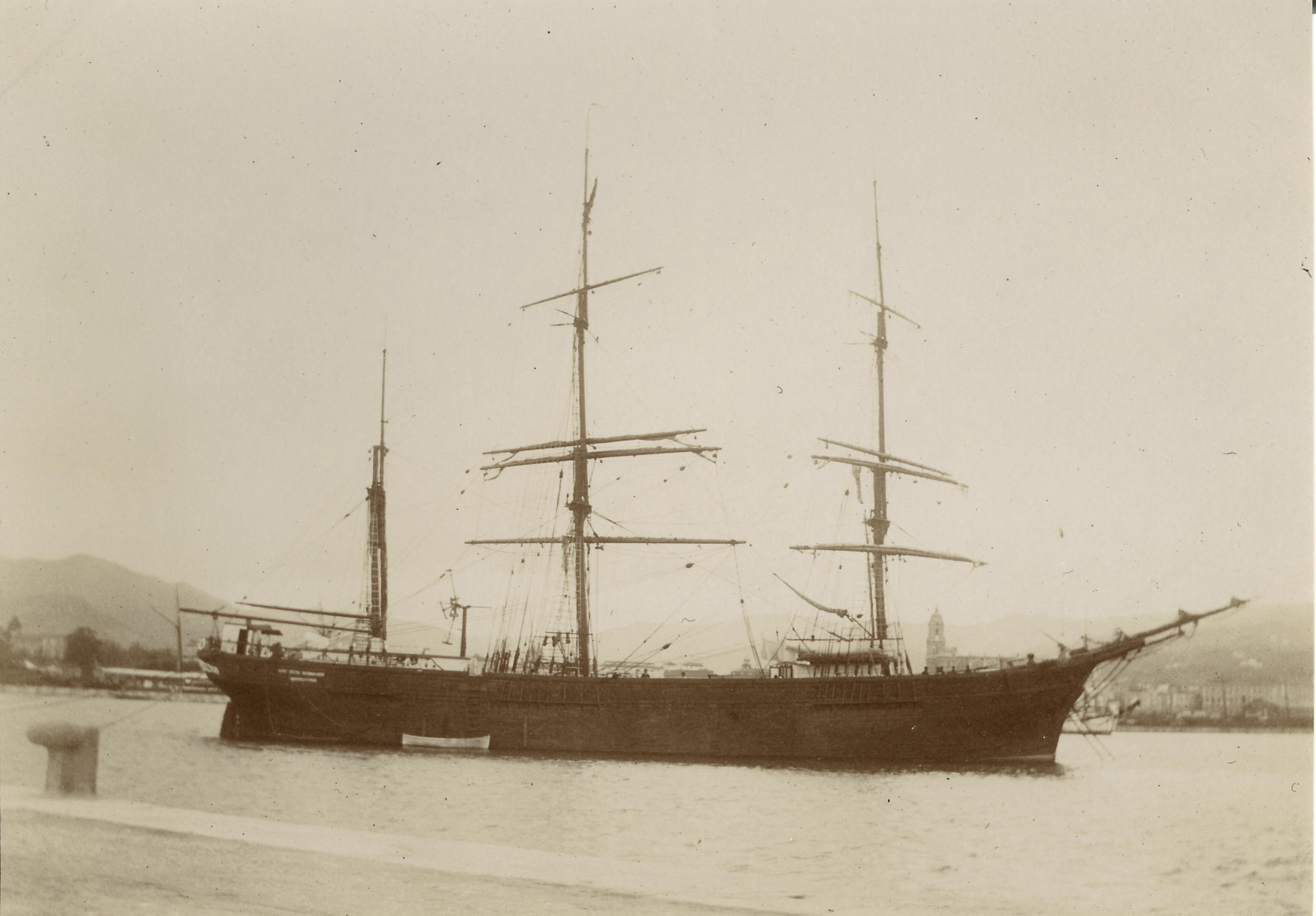 Malaga: Barco "Los seis hermanos" (papel)