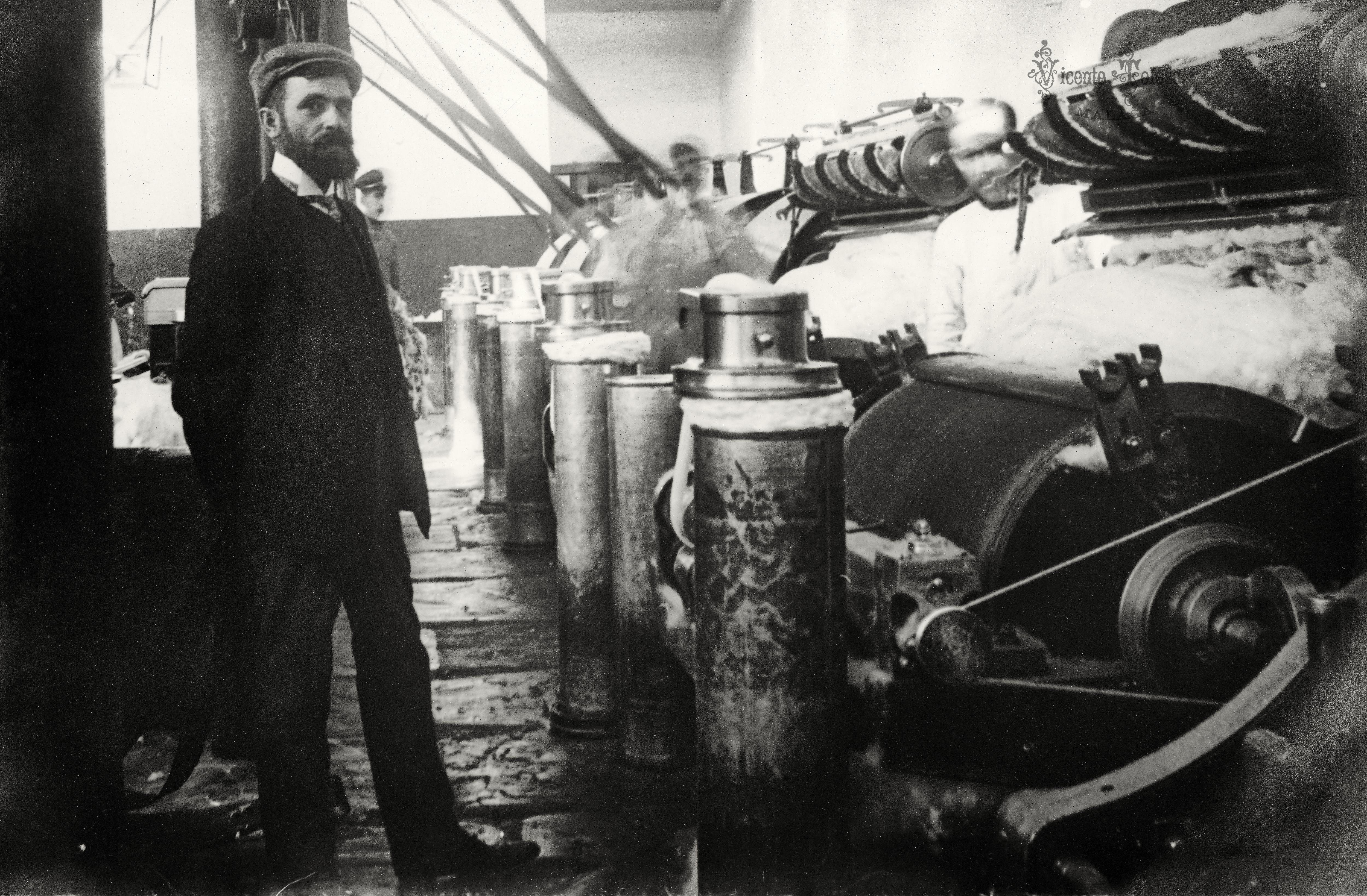 Malaga: Fabrica "La Aurora". Cardas. 1908