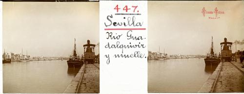 Sevilla: Rio Guadalquivir y muelle.