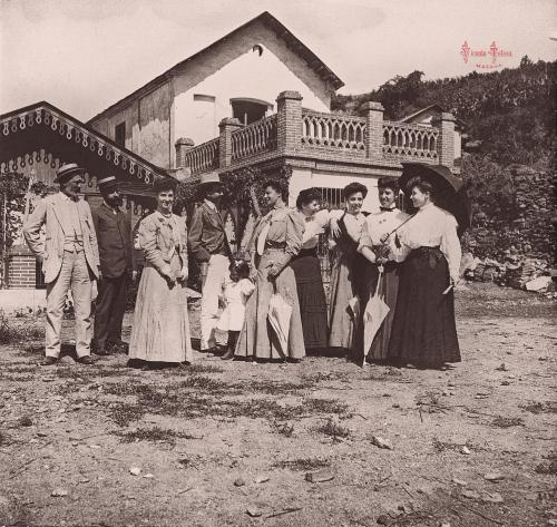 Lanjaron: Grupo en el paseo nuevo del balneario. 1906