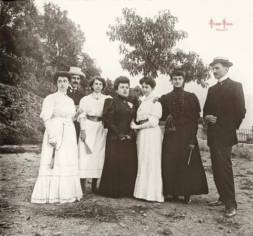 Lanjaron: Grupo en el paseo nuevo del balneario. 1906