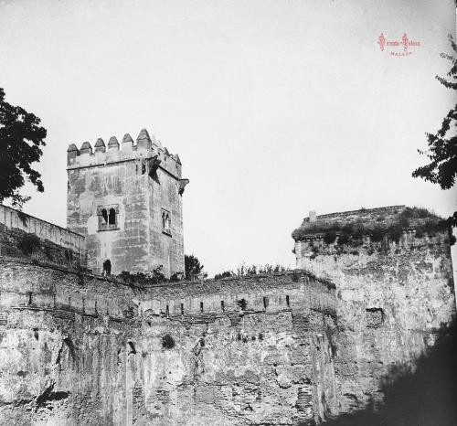 Granada: Alhambra: Exterior de la torre de los Picos. 1906