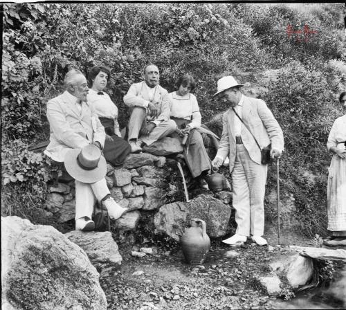 Lanjaron: Grupo en la fuente del Gayonbal (?). 1-9-1913