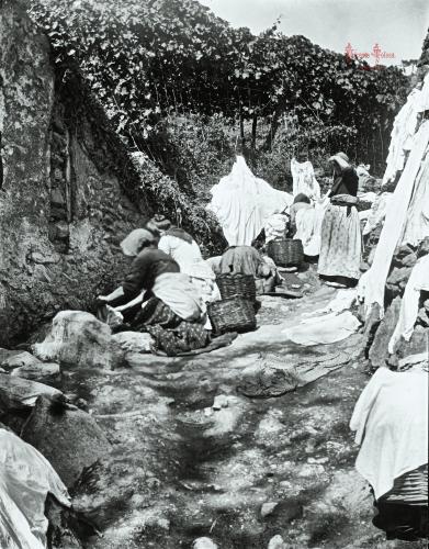Lnajarón. Lavanderas. 1905.  (negativo en vidrio)