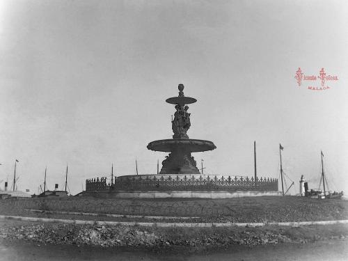 Fuente de las Tres Gracias, en el parque