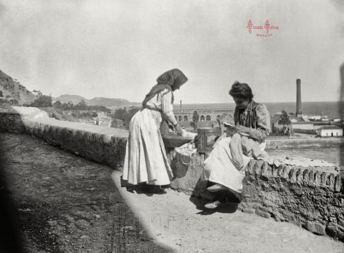 Málaga: Leyendo una carta. 1903. (negativo en vidrio)