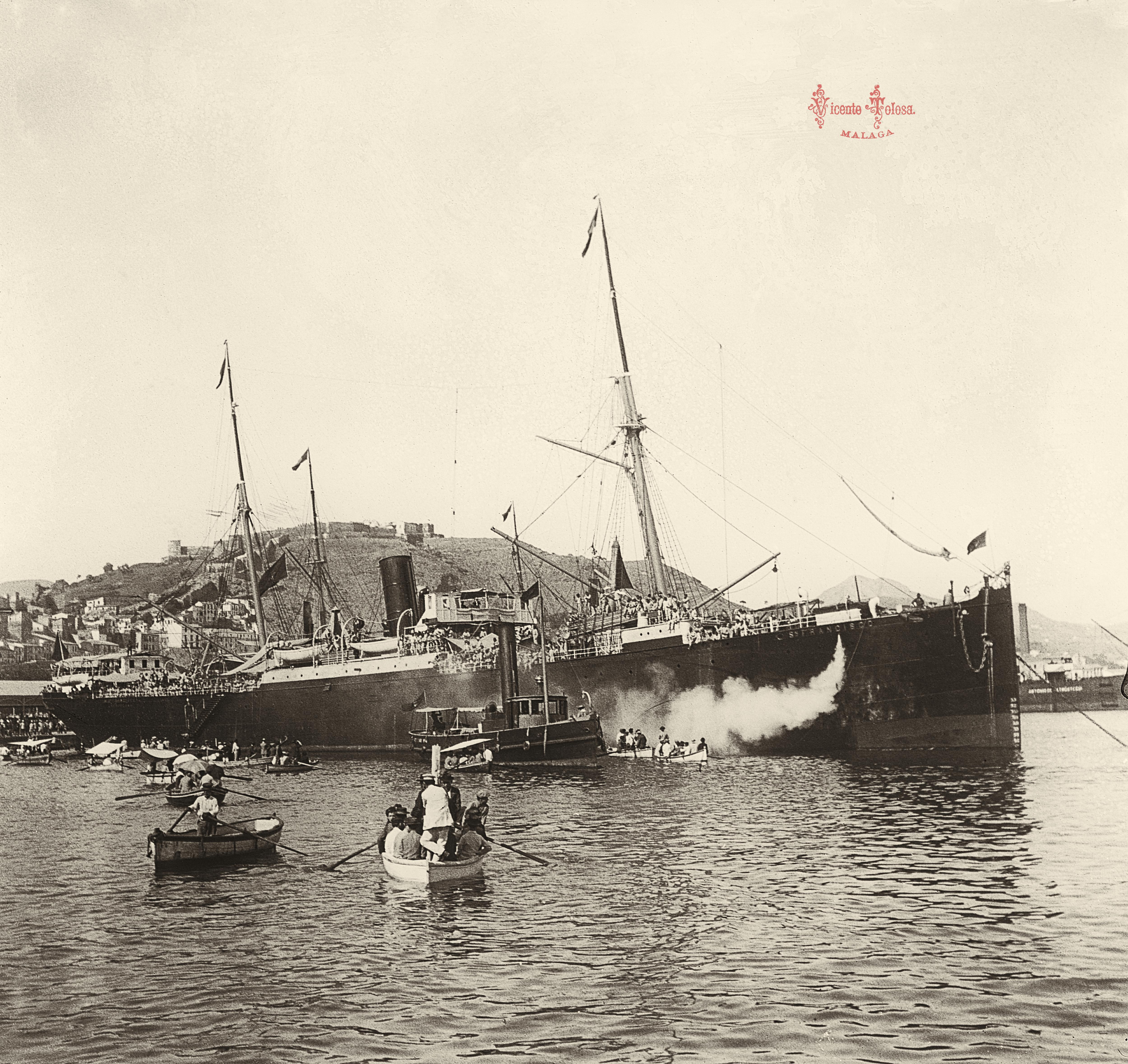 Malaga: Salida del vapor San Francisco conduciendo cazadores de Chiclana. 1909