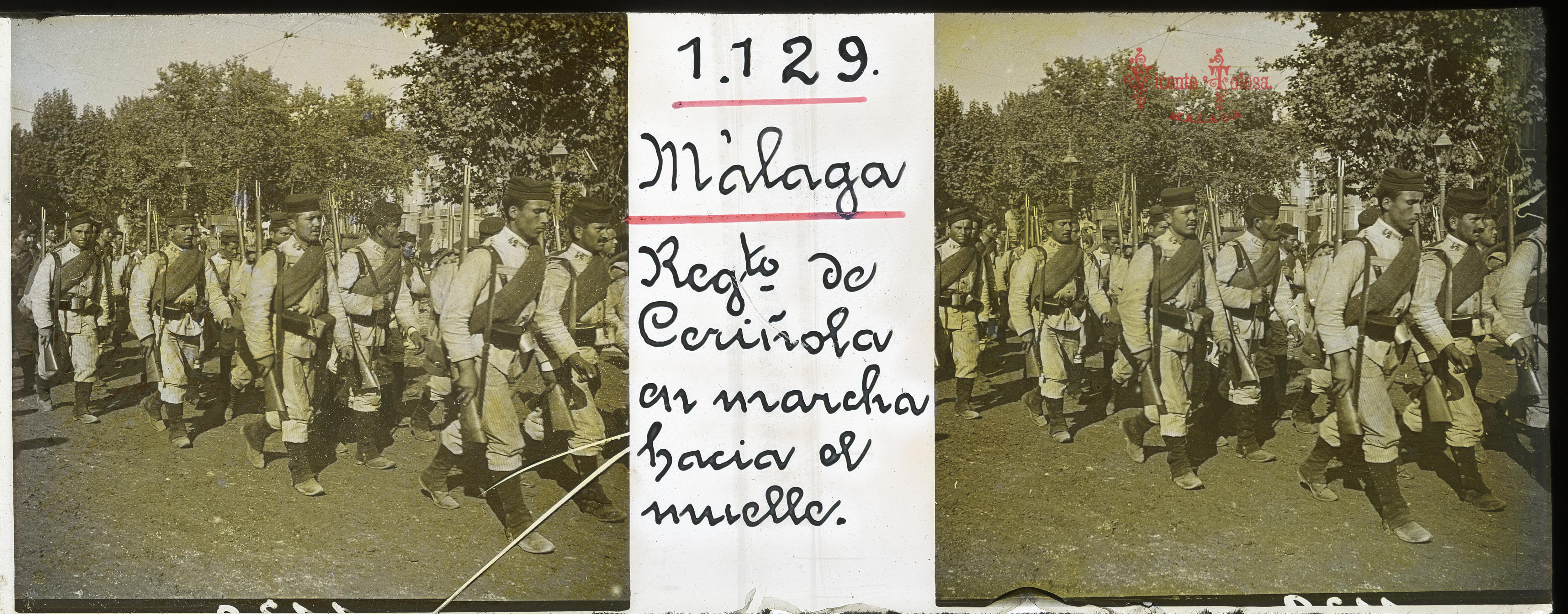 Malaga: Regimiento de infantería de Ceriñola en marcha hacia el muelle. 1910