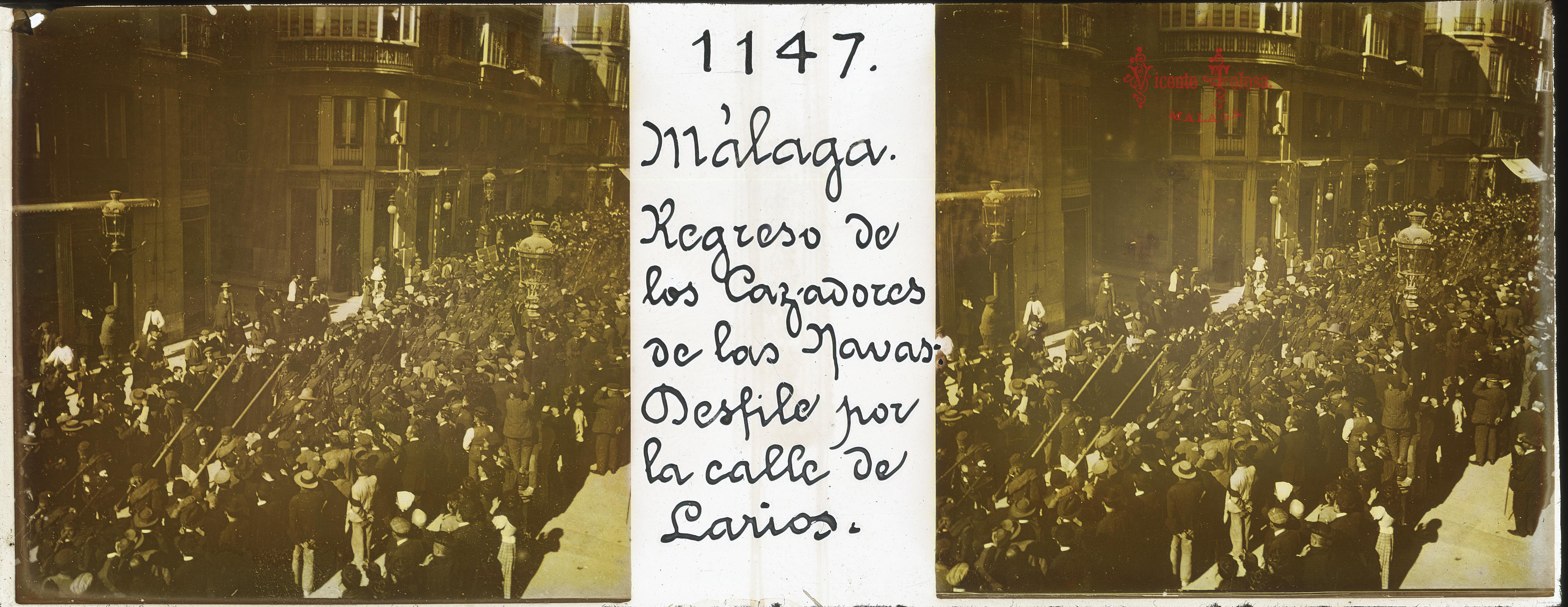 Malaga: Regreso de Melilla de los cazadores de Las Navas: Desfile por la calle Larios. 1910