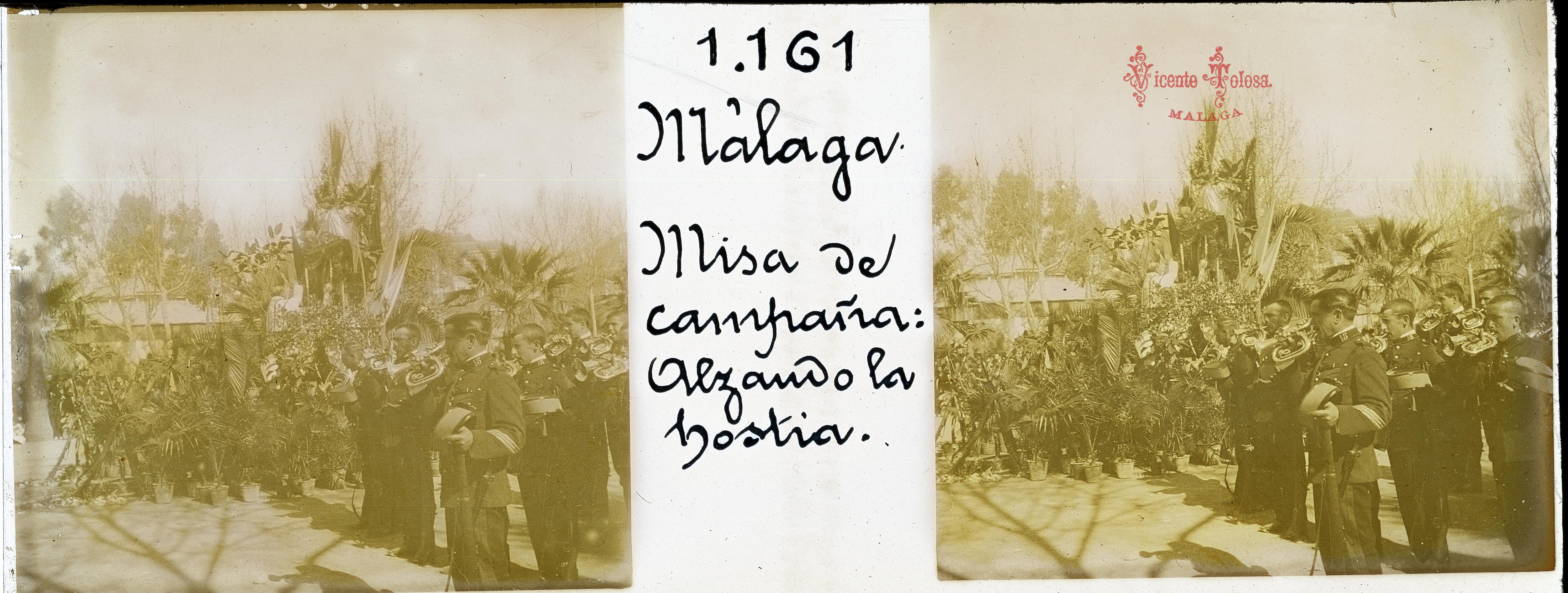 Malaga: Misa de campana: Alzando la hostia. 1910