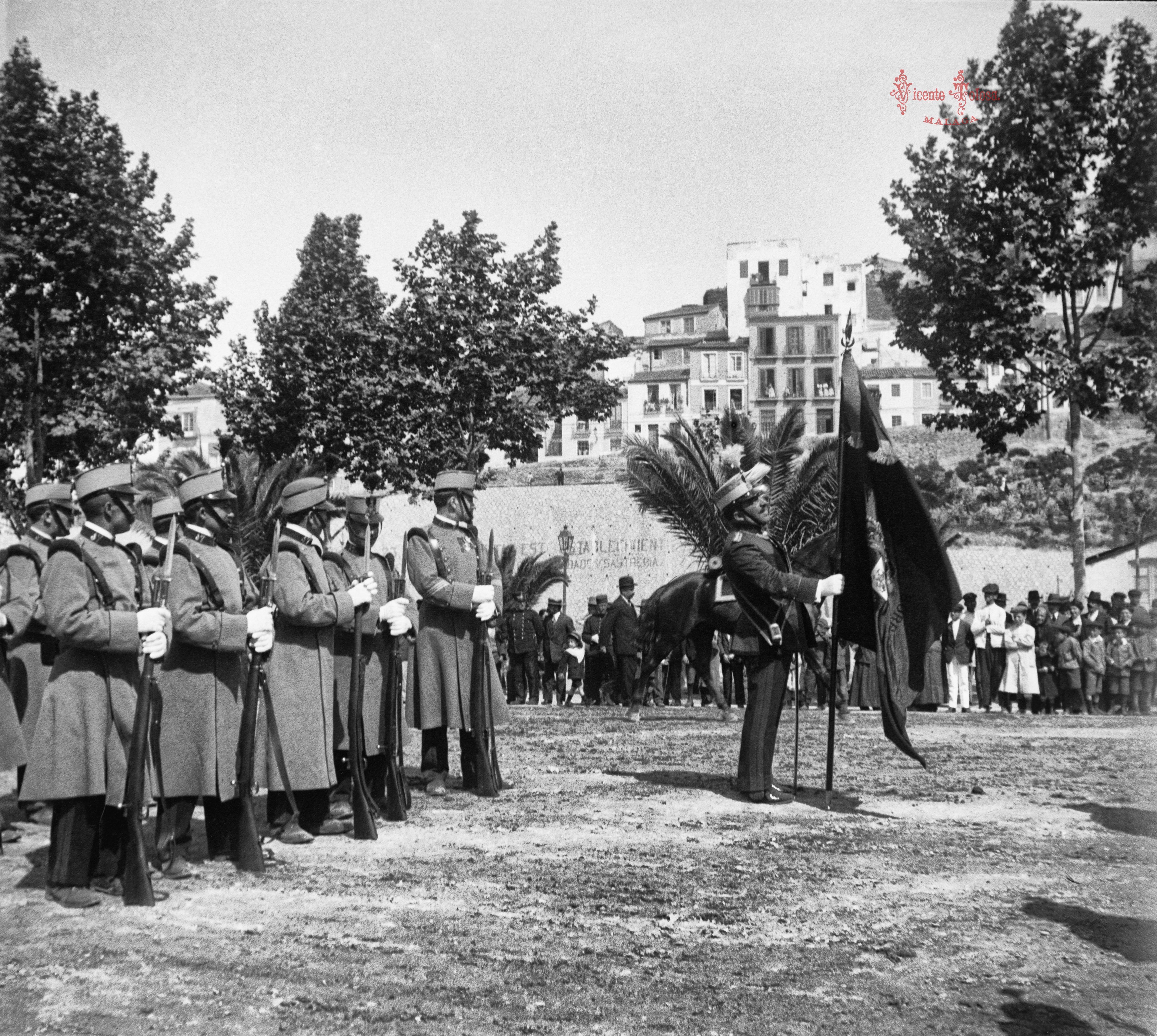 Málaga: Jura de bandera: Misa de campana. 27-4-1913