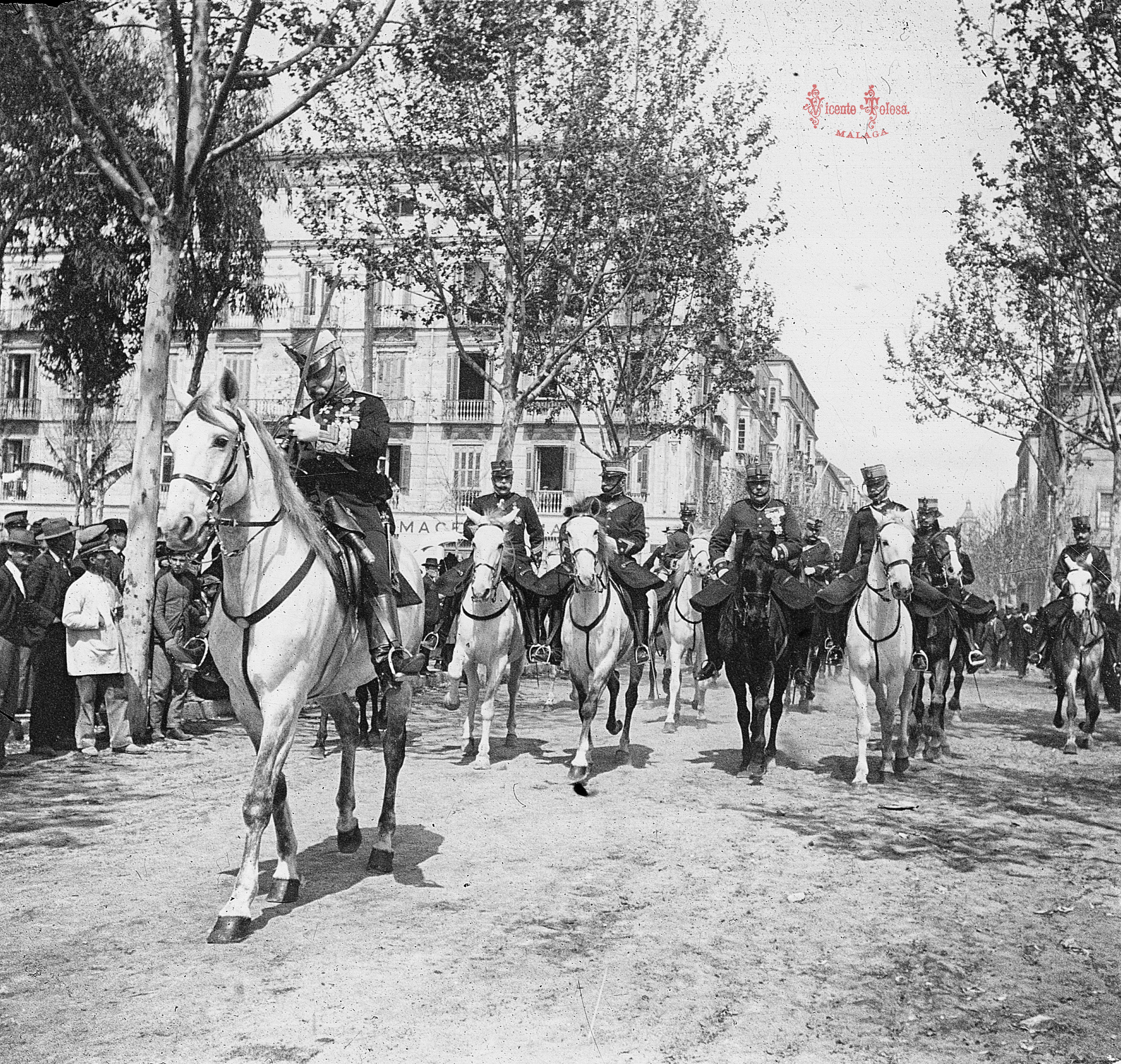 Malaga: El Gobernador Militar y su Estado Mayor. 1908