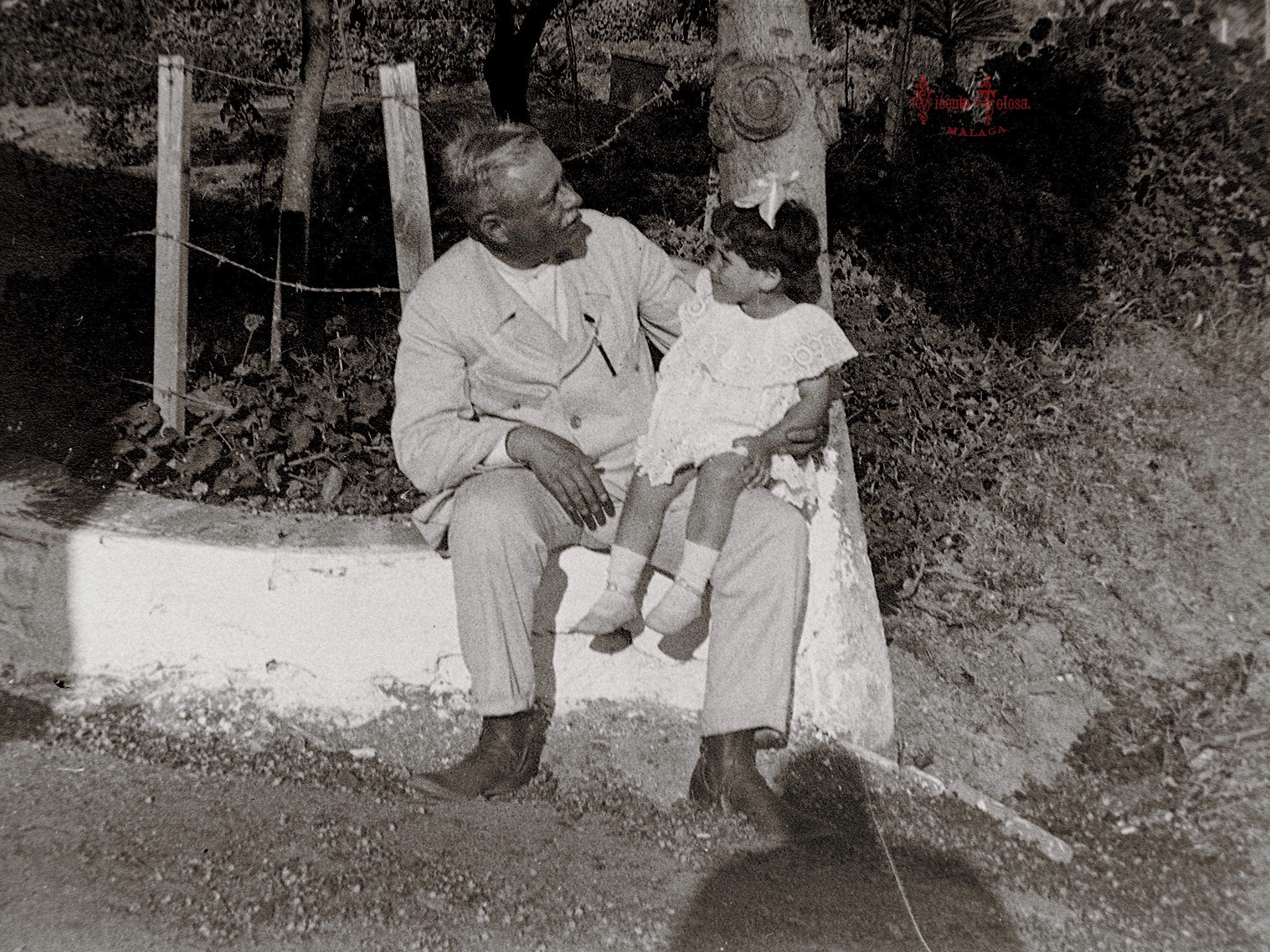 Tio y sobrina. (El tIo Vicente Tolosa con la tIa Rosario). 1/7/1918