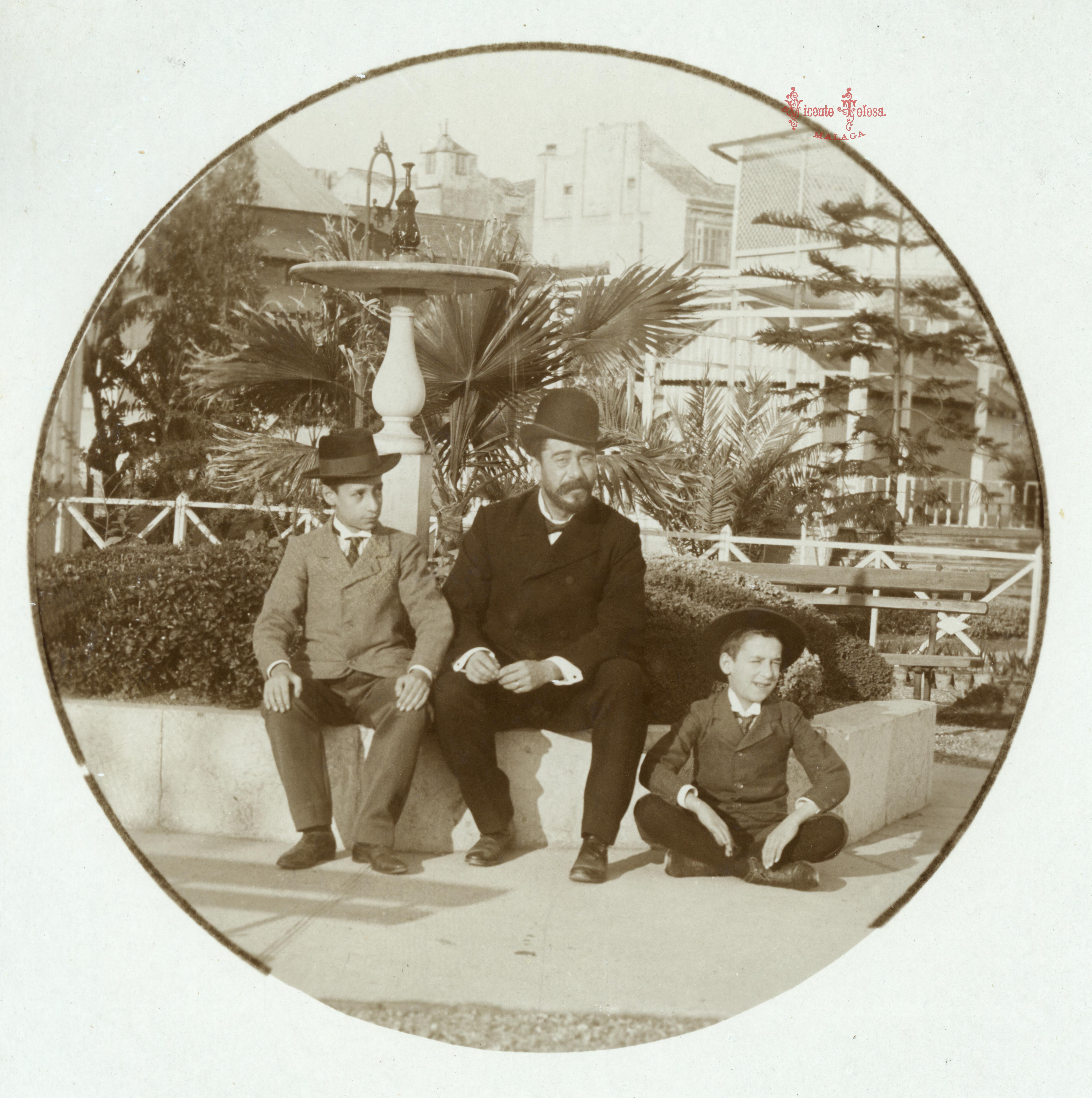 Bisabuelo, padre de abuelo Antonio., con AST y JST